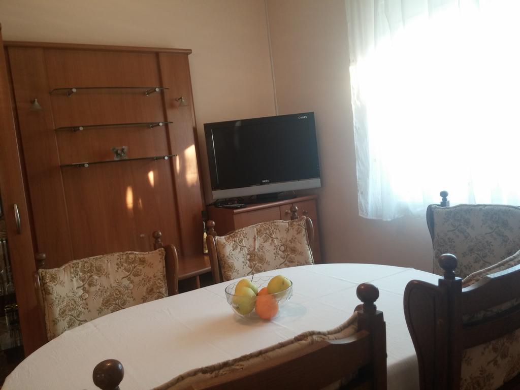 Apartment Retreat -