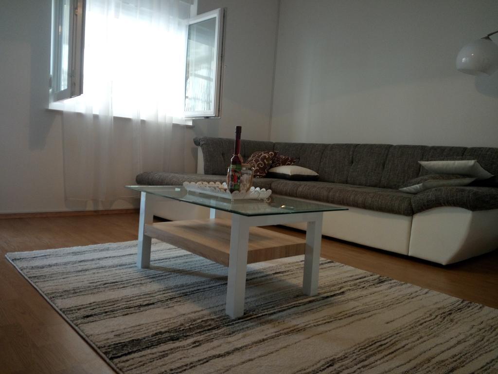 Apartment Retreat - *