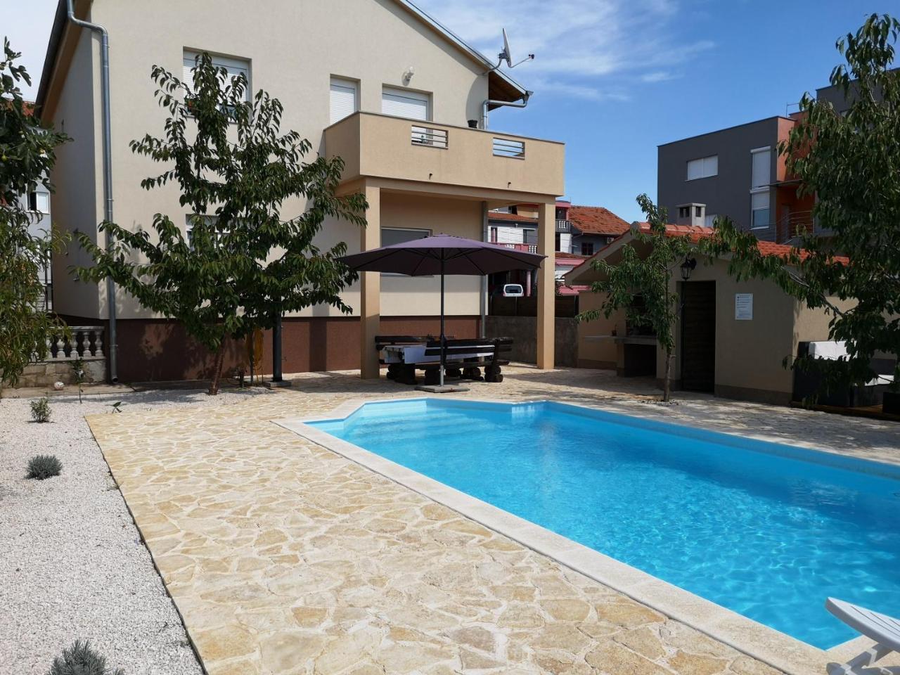 Apartment Retreat -